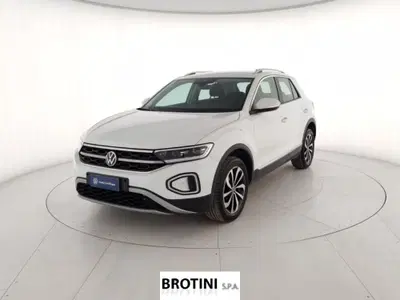 Volkswagen T-Roc 1.5 TSI ACT DSG Style BlueMotion Technology del 2023 usata a Massa