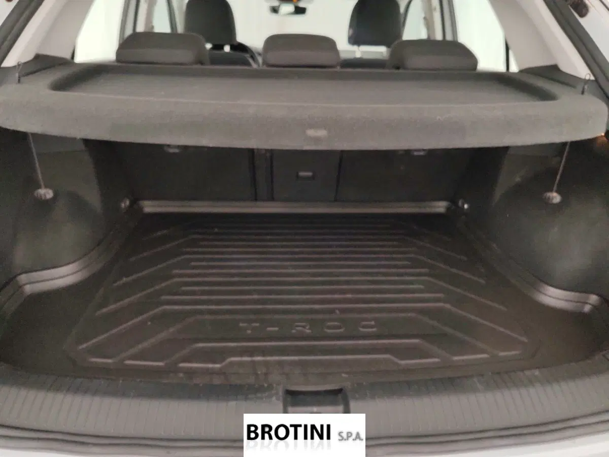 Volkswagen T-Roc usata a Massa-Carrara (15)