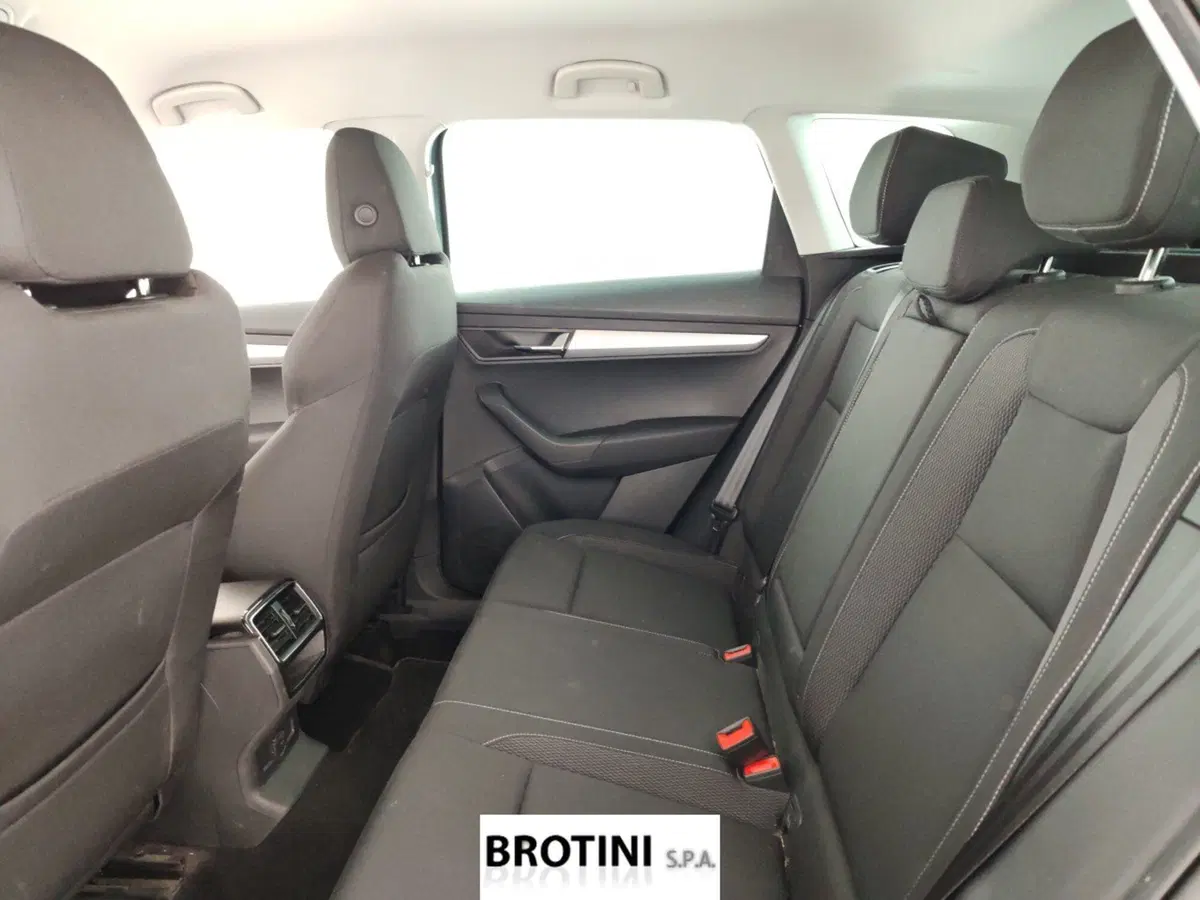Skoda Karoq usata a Massa-Carrara (11)