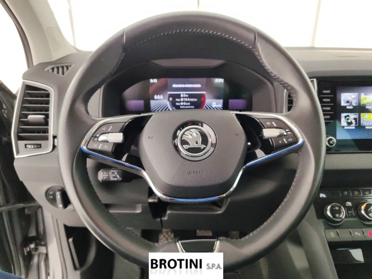 Skoda Karoq usata a Massa-Carrara (15)