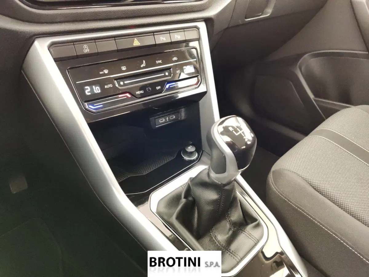 Volkswagen T-Roc usata a Massa-Carrara (11)