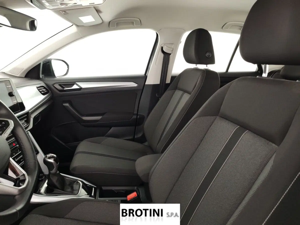 Volkswagen T-Roc usata a Massa-Carrara (9)