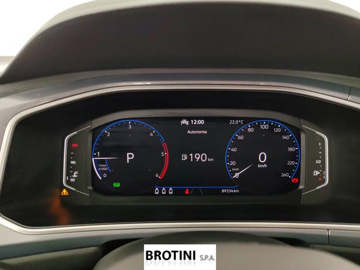 Volkswagen T-Roc usata a Massa-Carrara (12)