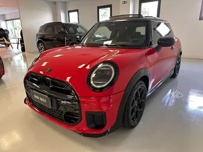 MINI Mini 2.0 Cooper S JCW del 2024 usata a Alba