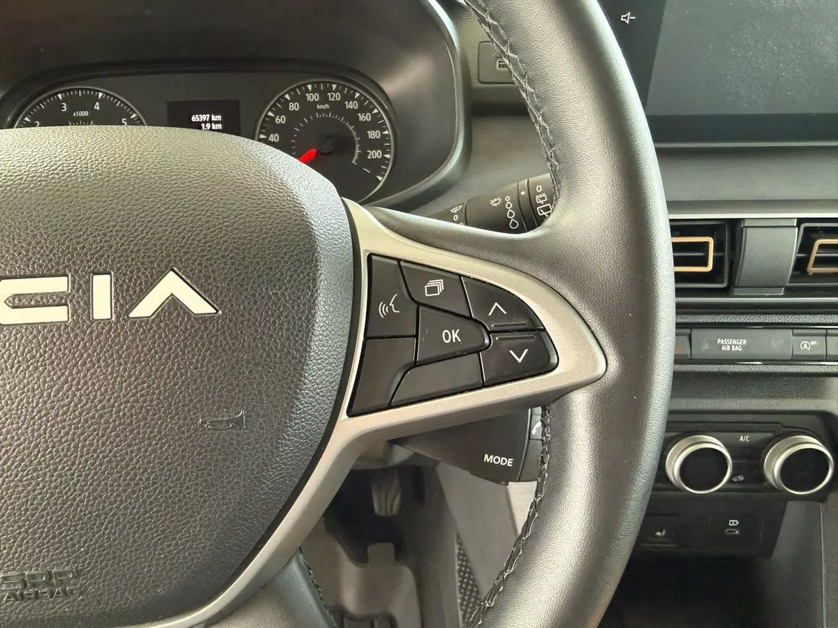 Dacia Jogger usata a Brescia (15)