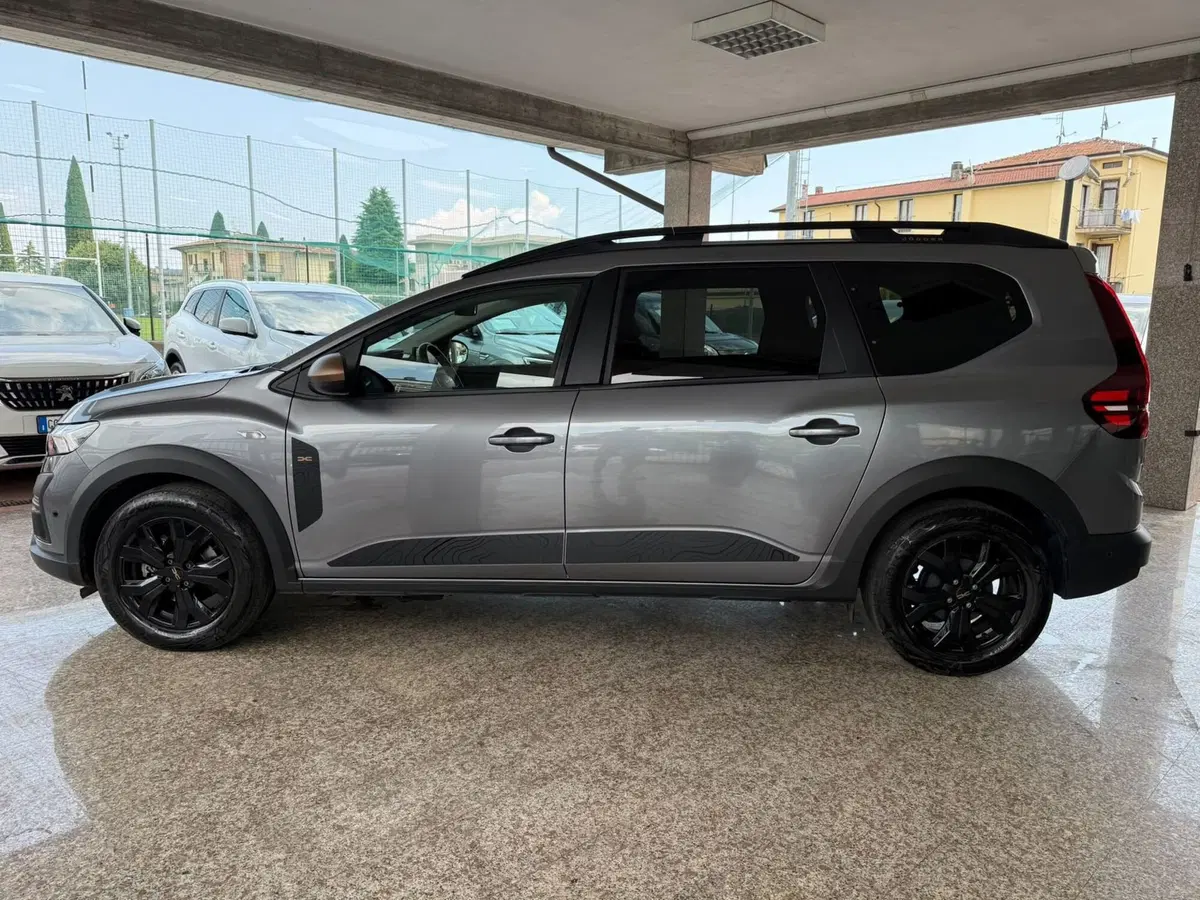 Dacia Jogger usata a Brescia (3)