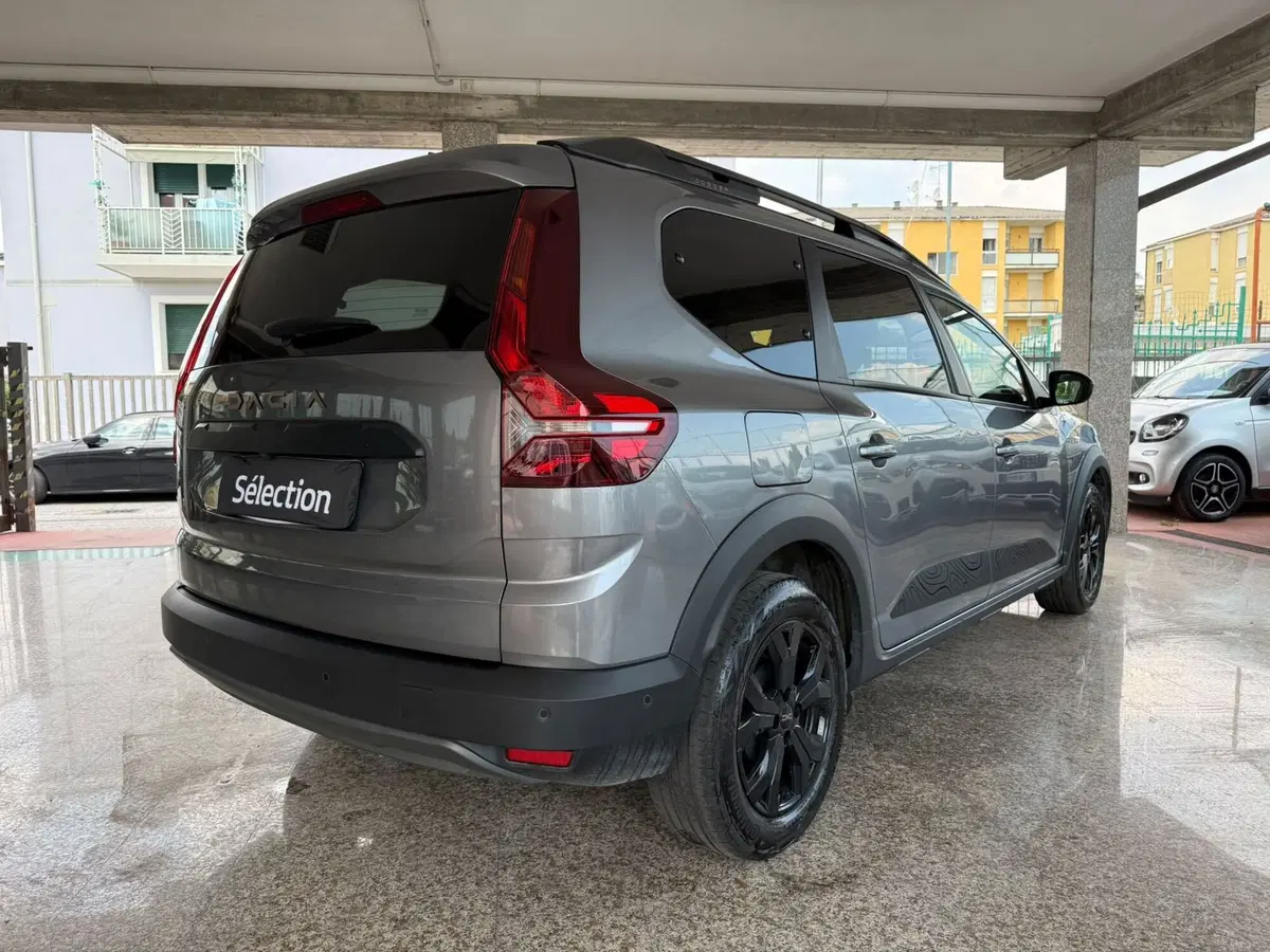 Dacia Jogger usata a Brescia (4)