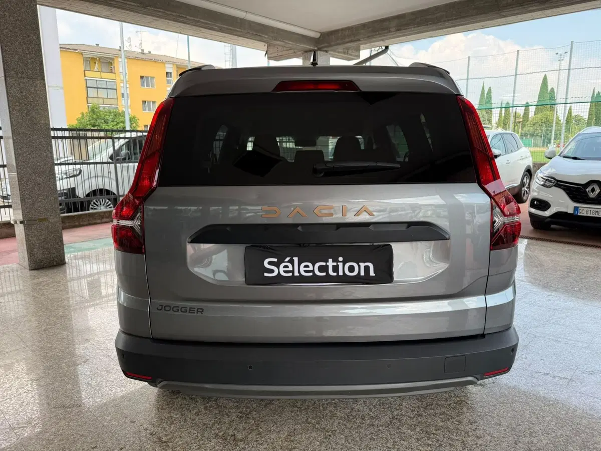 Dacia Jogger usata a Brescia (5)