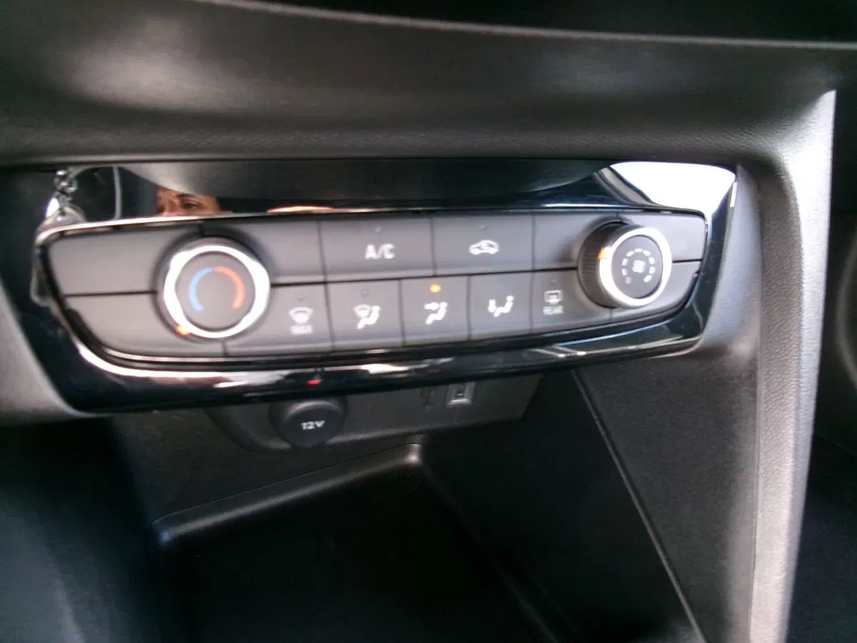Opel Corsa usata a Venezia (18)