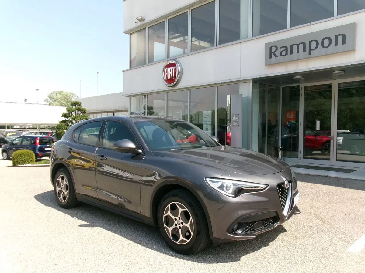 Alfa Romeo Stelvio usata a Venezia (6)