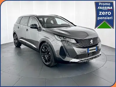 Peugeot 5008 1.2 puretech t Allure Pack s&amp;s 130cv del 2024 usata a Milano
