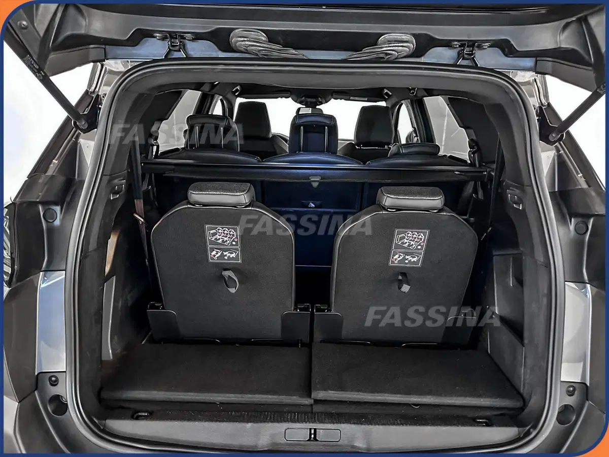 Peugeot 5008 usata a Milano (13)