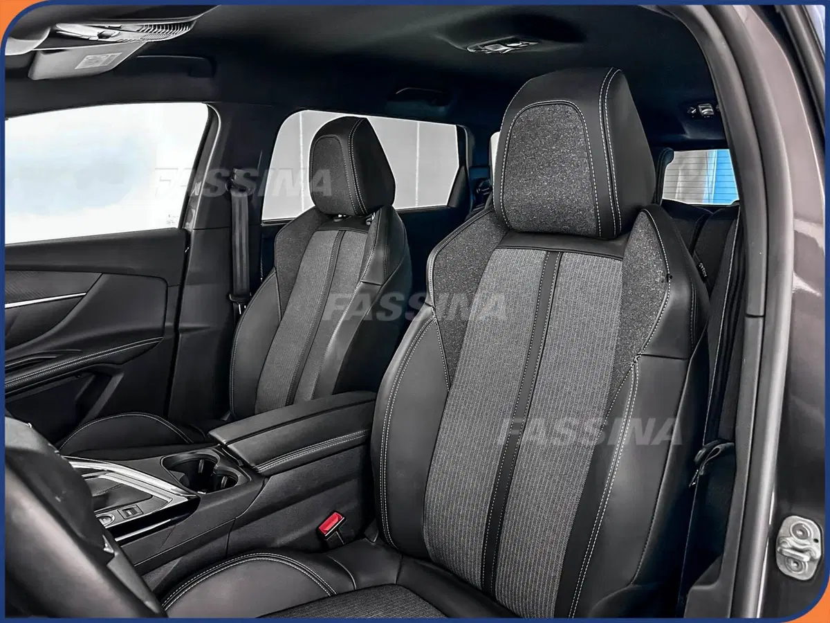 Peugeot 5008 usata a Milano (8)