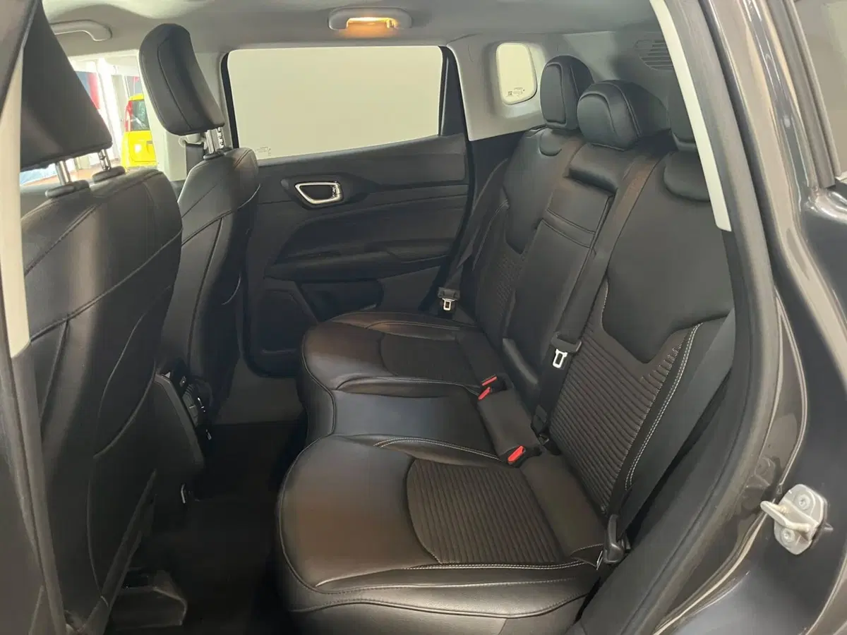 Jeep Compass usata a Lucca (12)