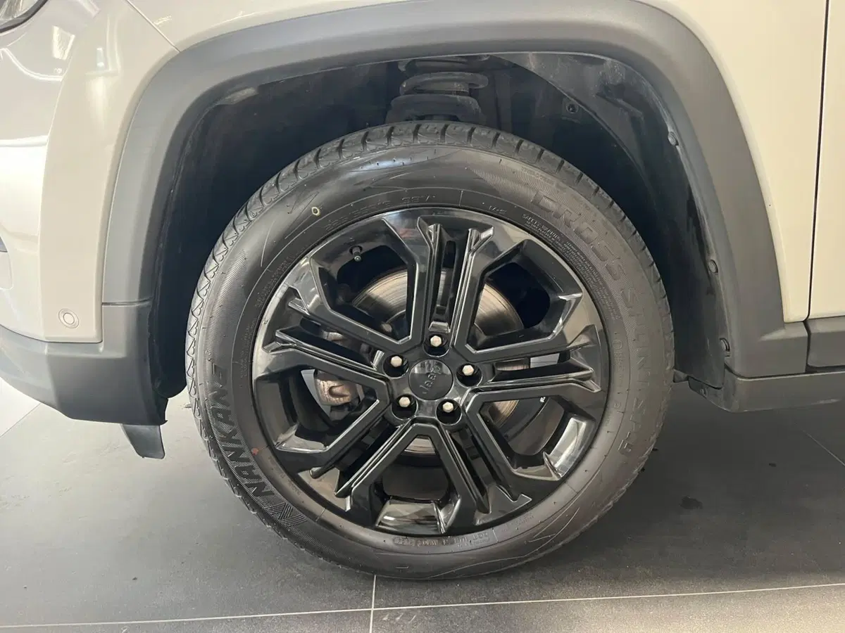 Jeep Compass usata a Lucca (7)