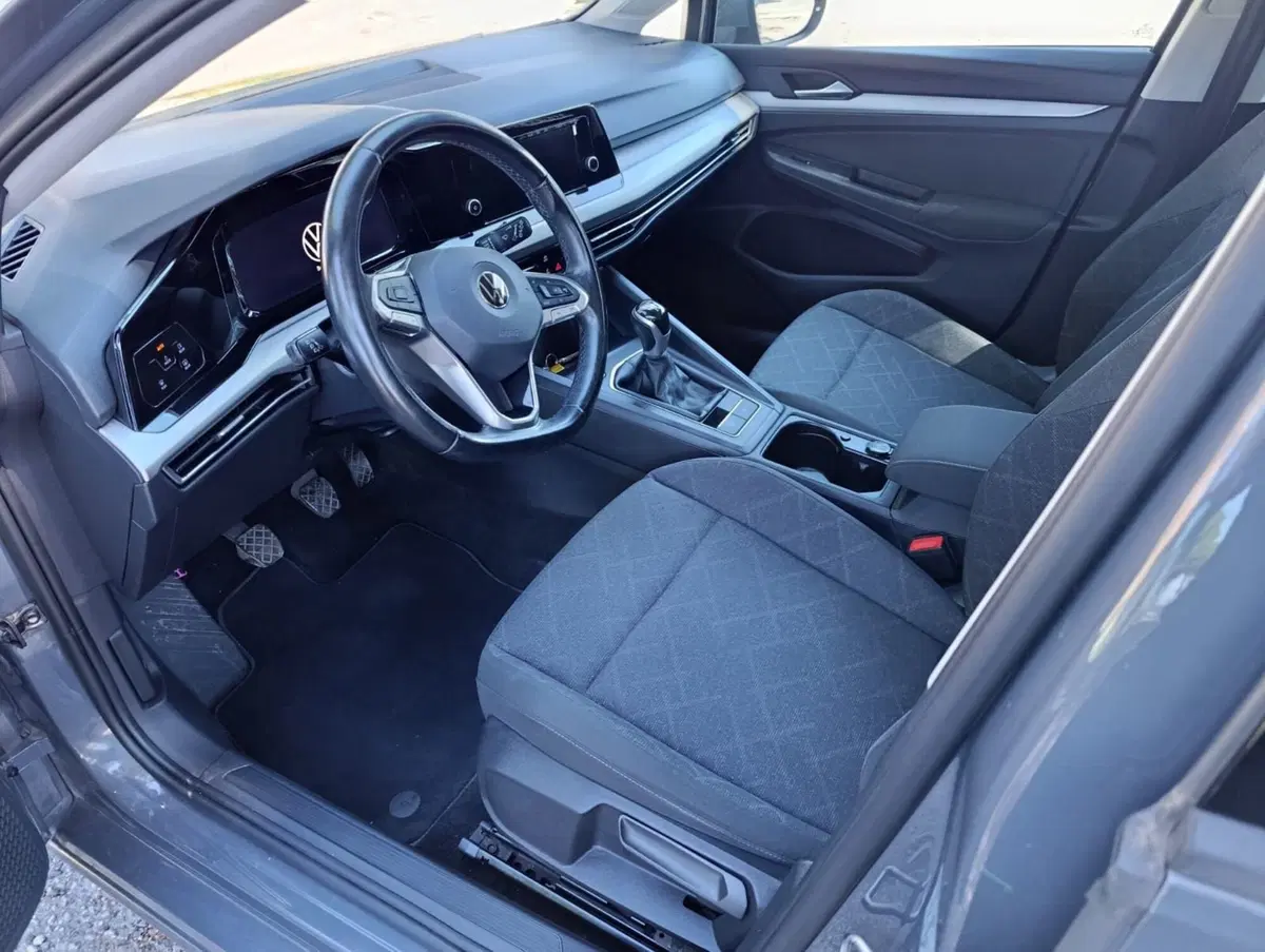 Volkswagen Golf usata a Massa-Carrara (17)
