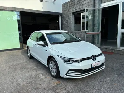 Volkswagen Golf 1.5 TSI EVO ACT Life del 2020 usata a Barlassina