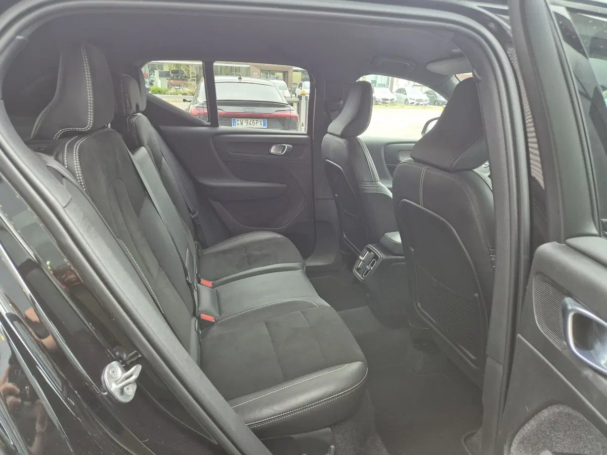 Volvo XC40 usata a Modena (18)