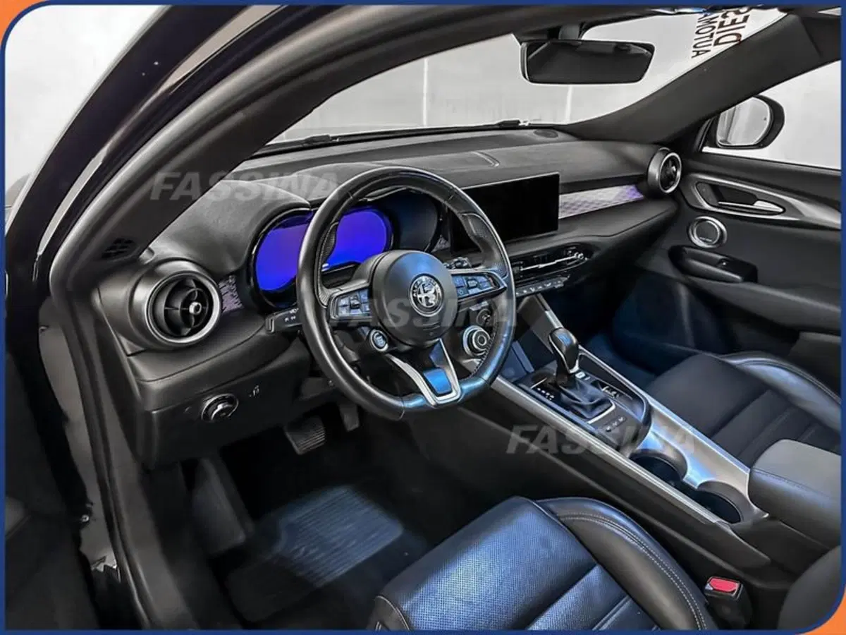 Alfa Romeo Tonale usata a Milano (9)