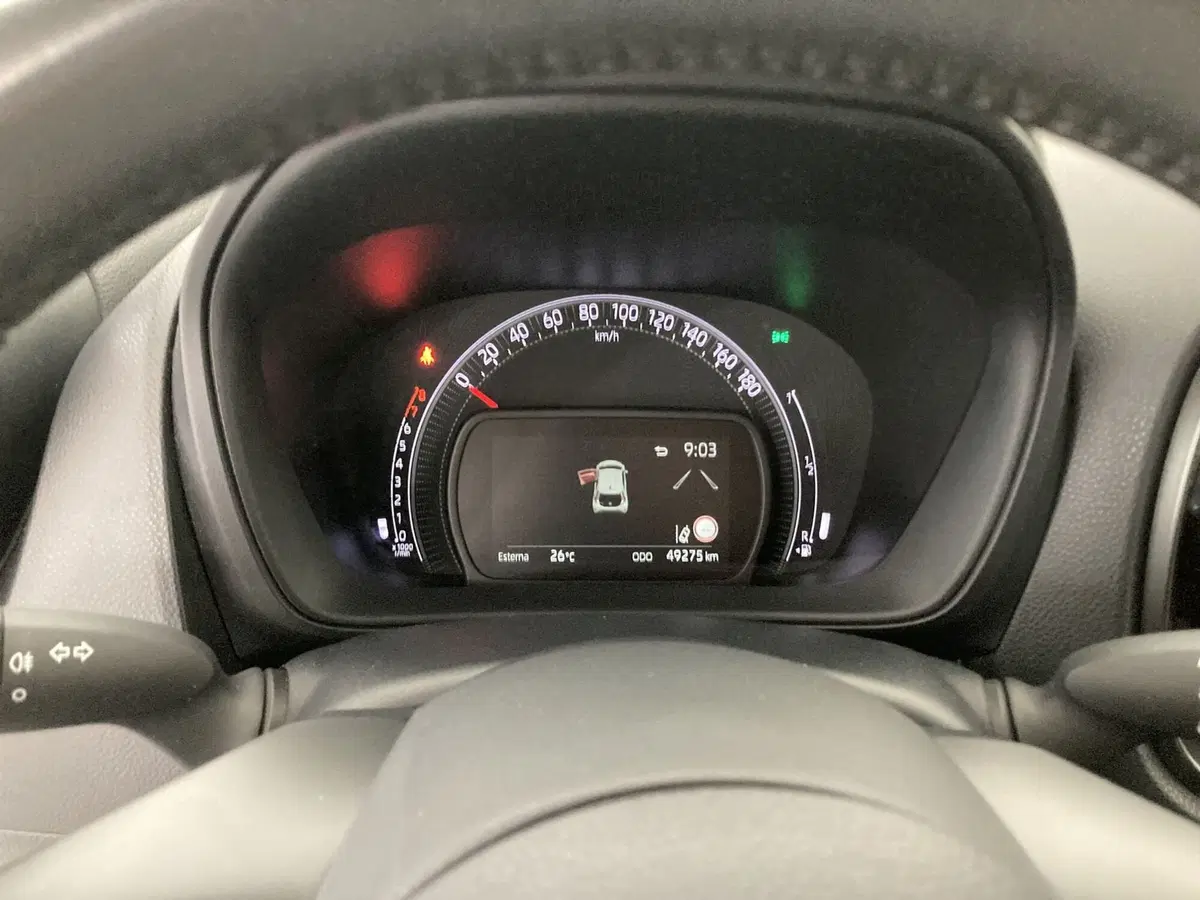 Toyota Aygo X usata a Barletta-Andria-Trani (13)