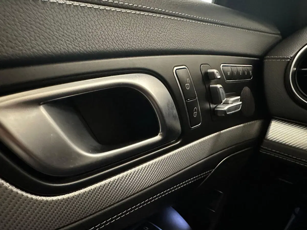 Mercedes-Benz SL usata a Novara (13)