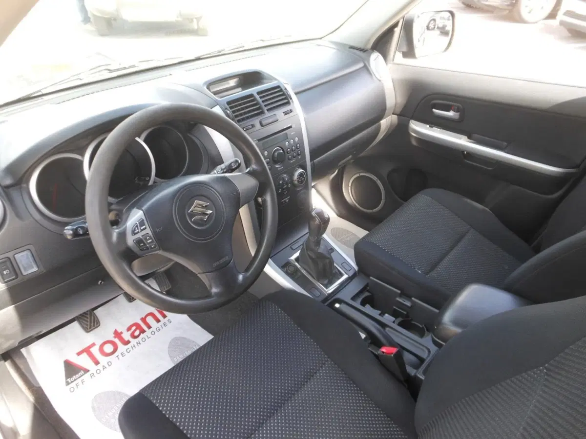 Suzuki Grand Vitara usata a L'Aquila (9)