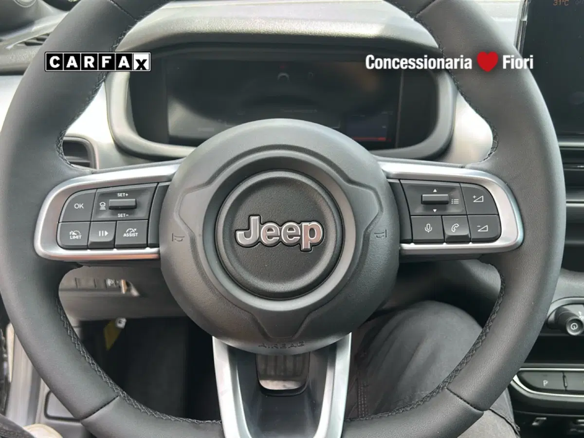 Jeep Avenger nuova a Roma (15)