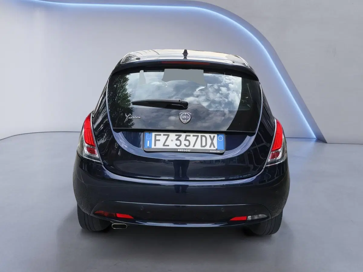 Lancia Ypsilon usata a Padova (5)