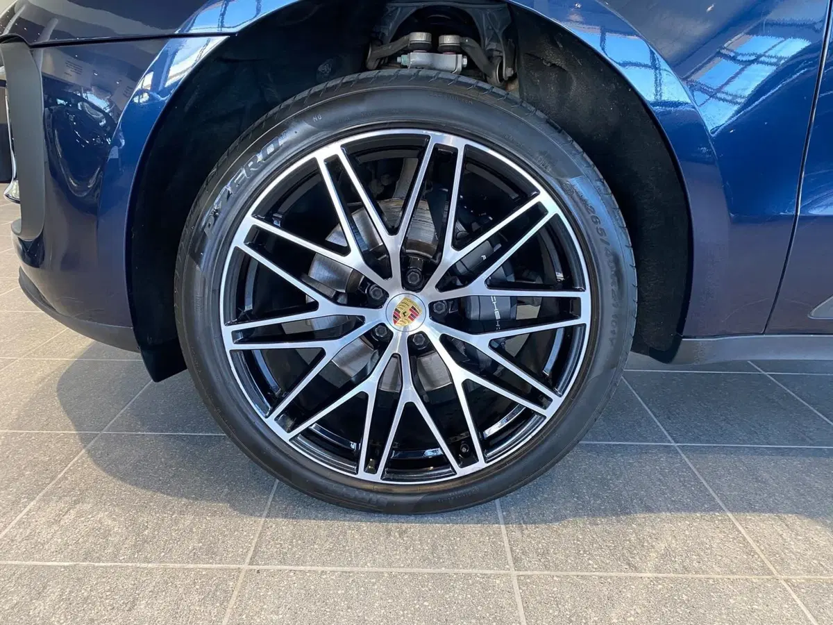 Porsche Macan usata a Firenze (14)