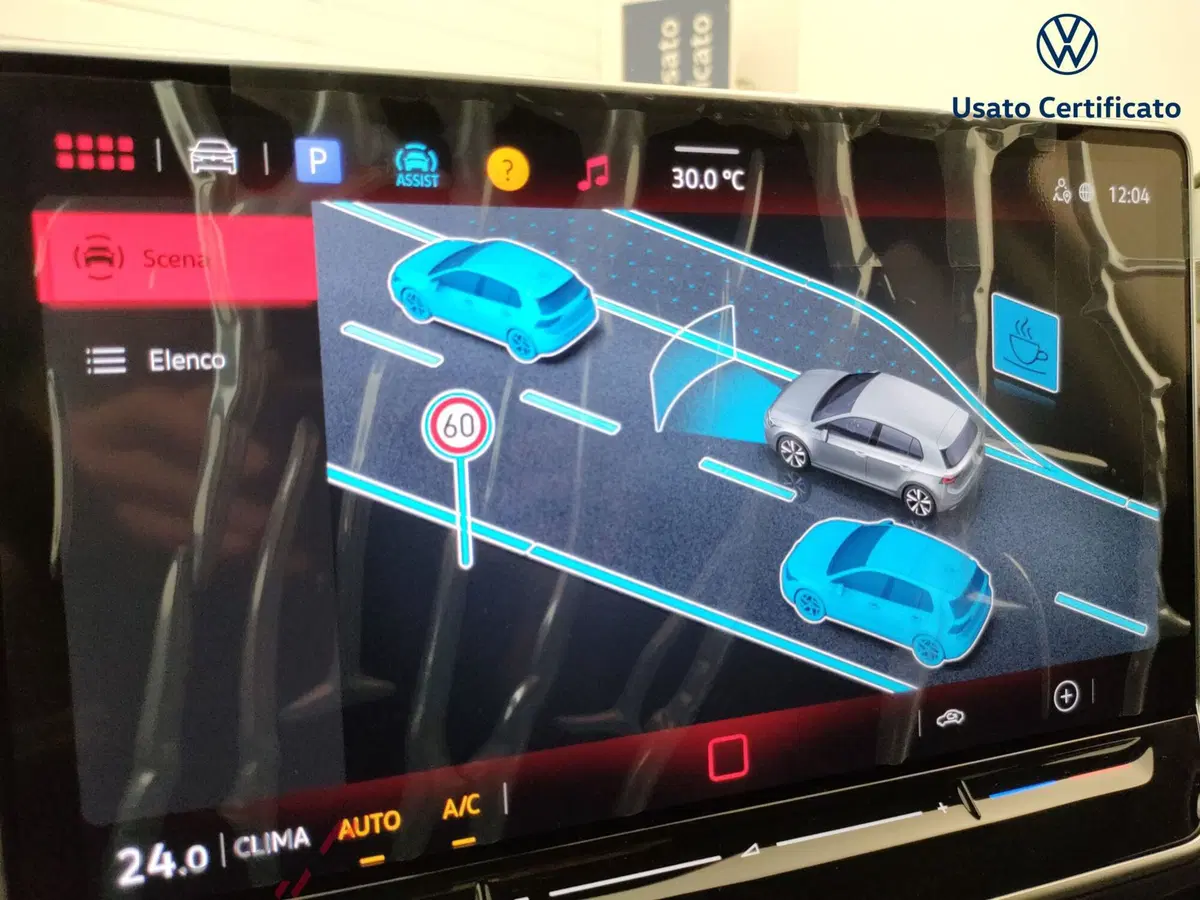 Volkswagen Golf nuova a Varese (14)