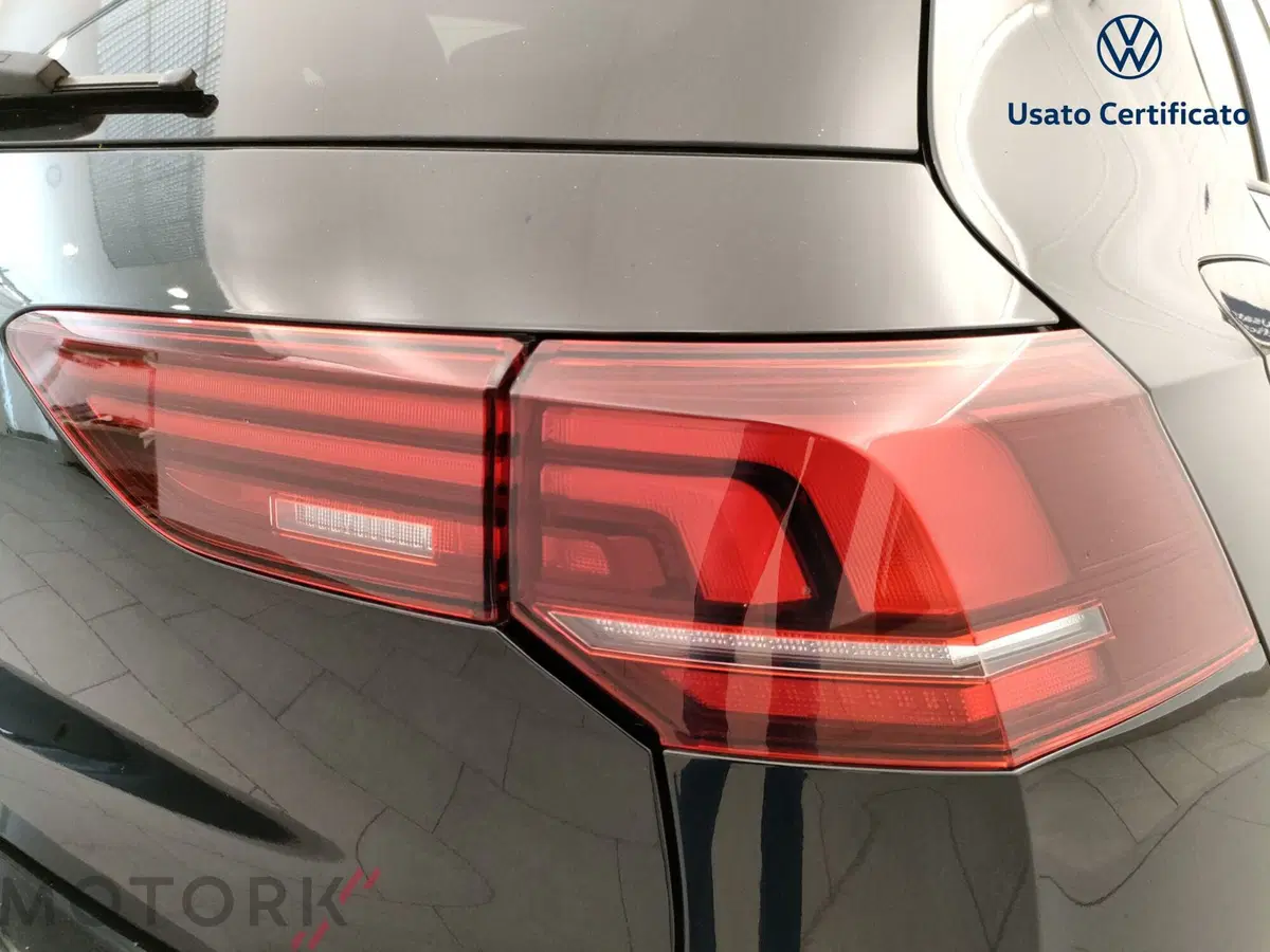 Volkswagen Golf nuova a Varese (8)