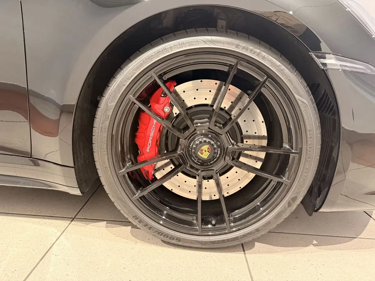 Porsche 911 Cabrio usata a Genova (12)