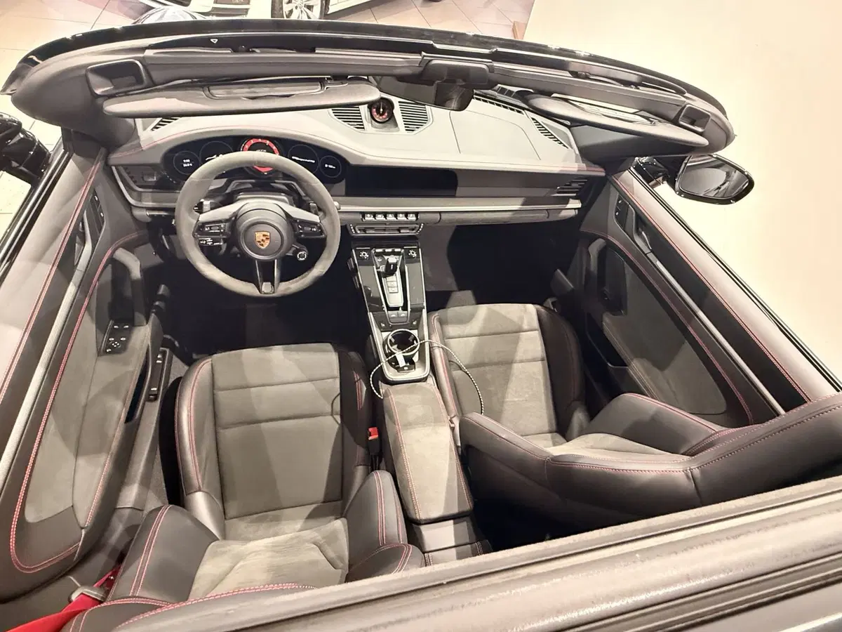 Porsche 911 Cabrio usata a Genova (15)