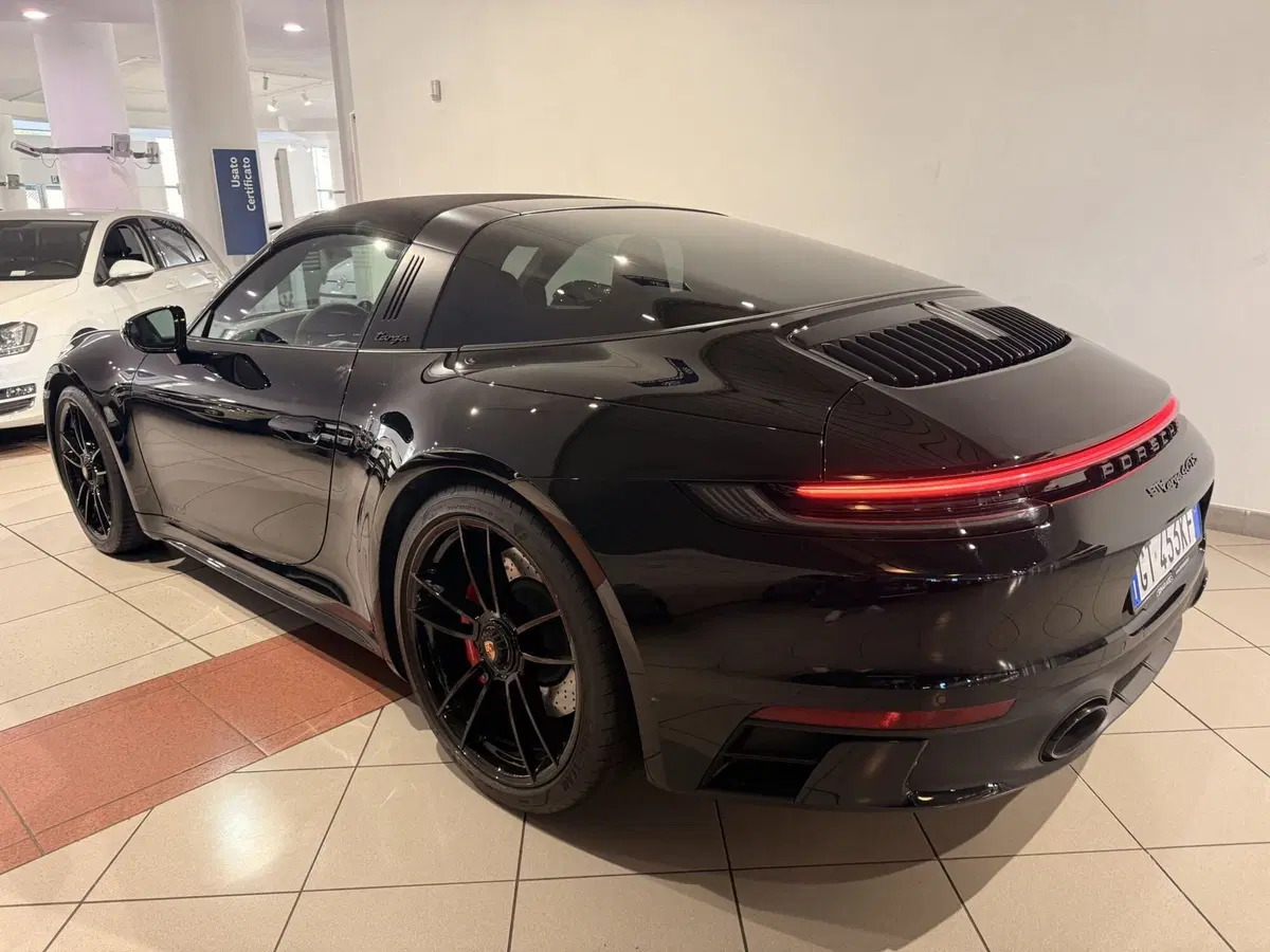 Porsche 911 Cabrio usata a Genova (4)