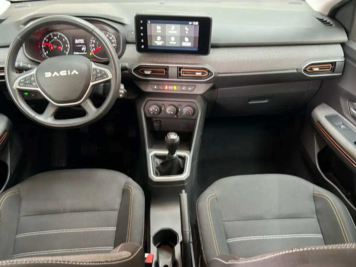 Dacia Sandero usata a Roma (11)