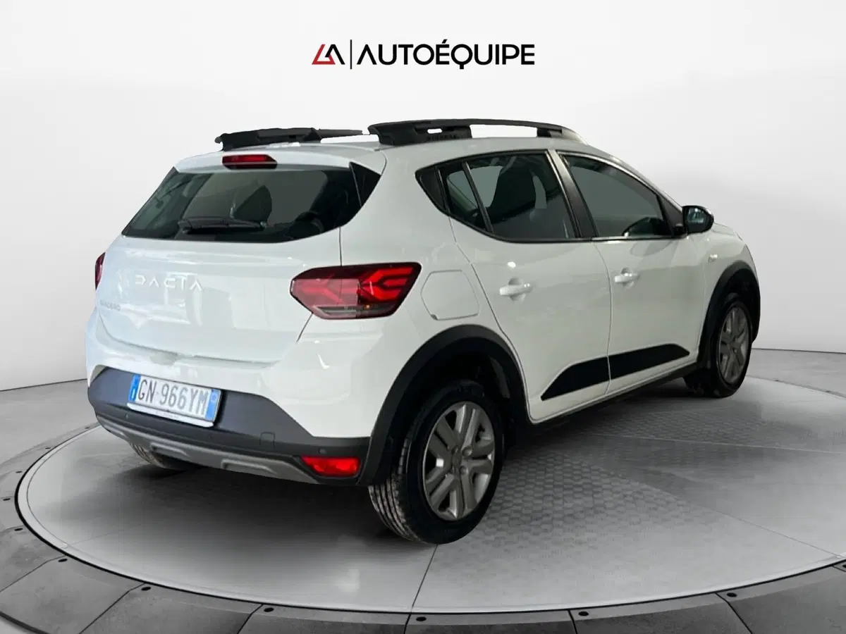Dacia Sandero usata a Roma (5)