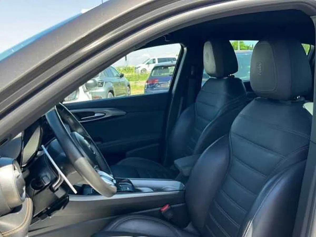 Alfa Romeo Tonale usata a Ravenna (18)