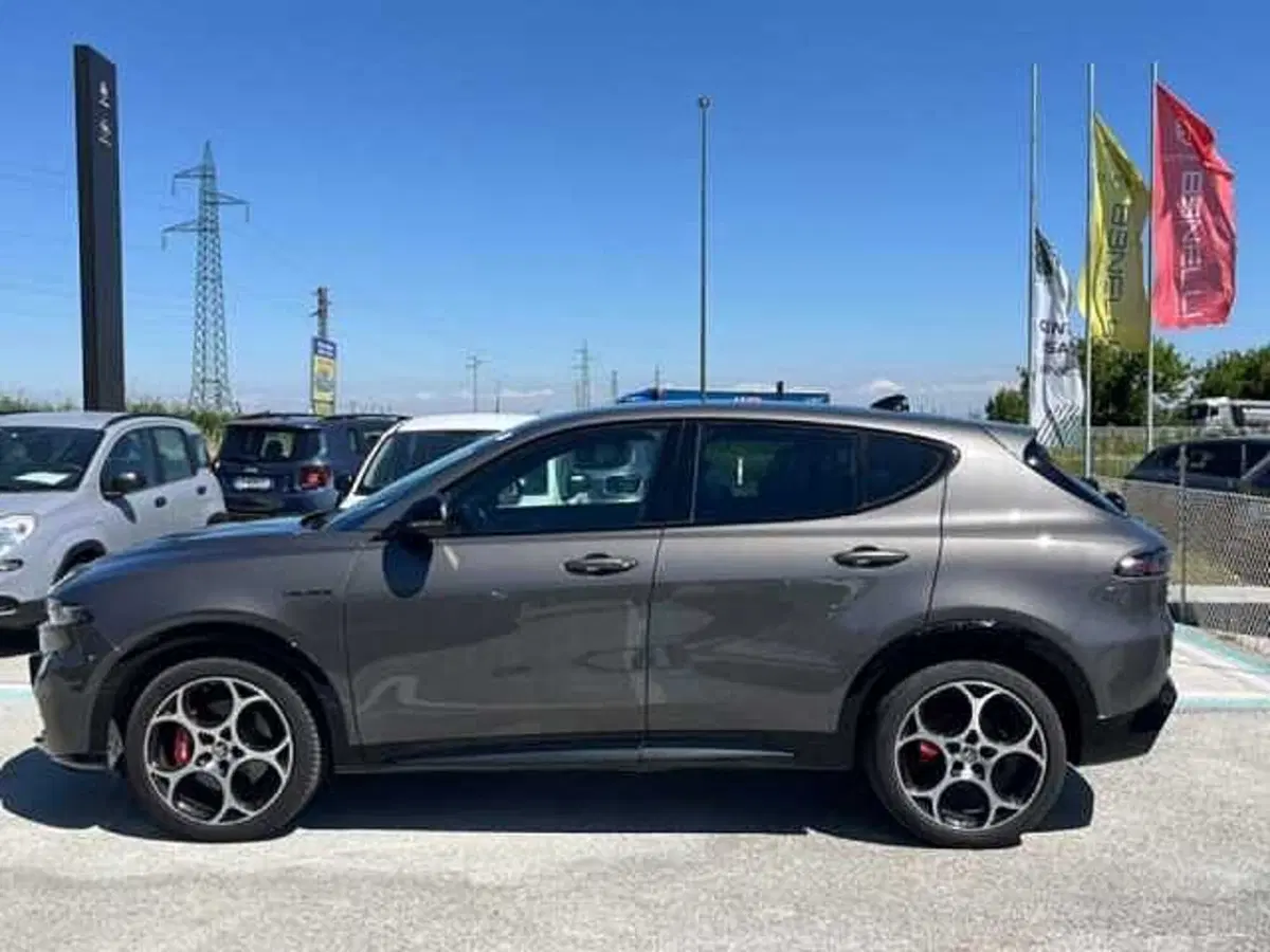 Alfa Romeo Tonale usata a Ravenna (6)