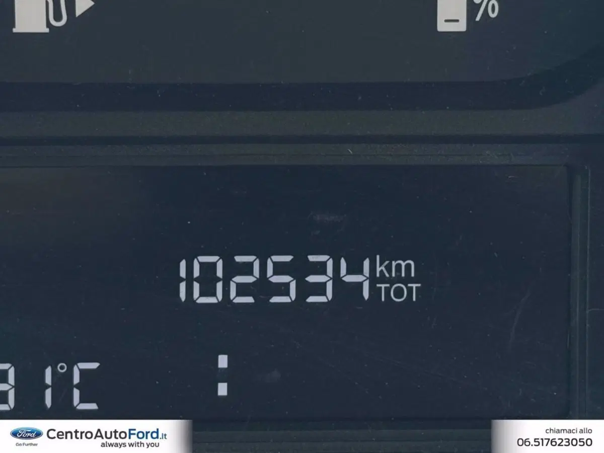 Lancia Ypsilon usata a Roma (16)