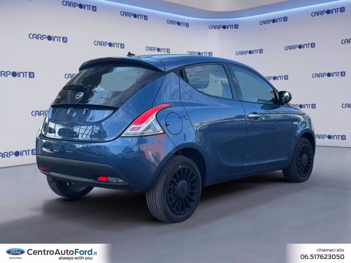 Lancia Ypsilon usata a Roma (5)