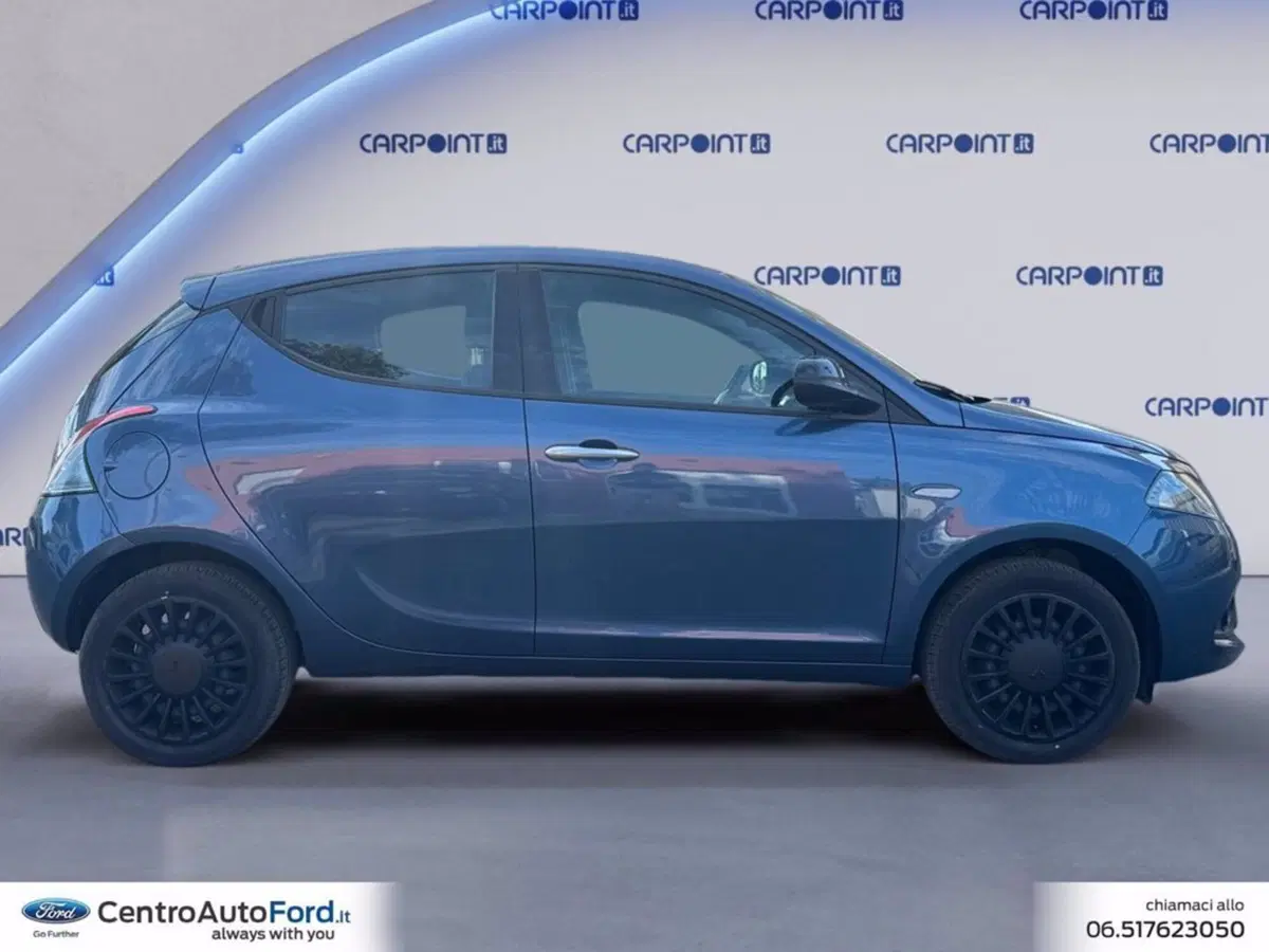 Lancia Ypsilon usata a Roma (6)