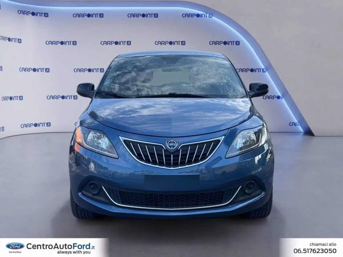 Lancia Ypsilon usata a Roma (8)