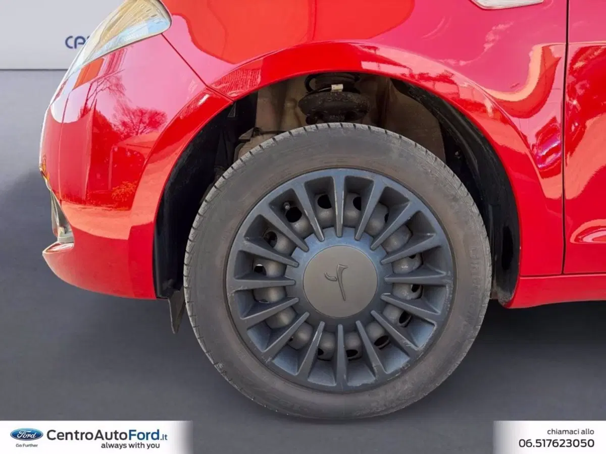 Lancia Ypsilon usata a Roma (14)