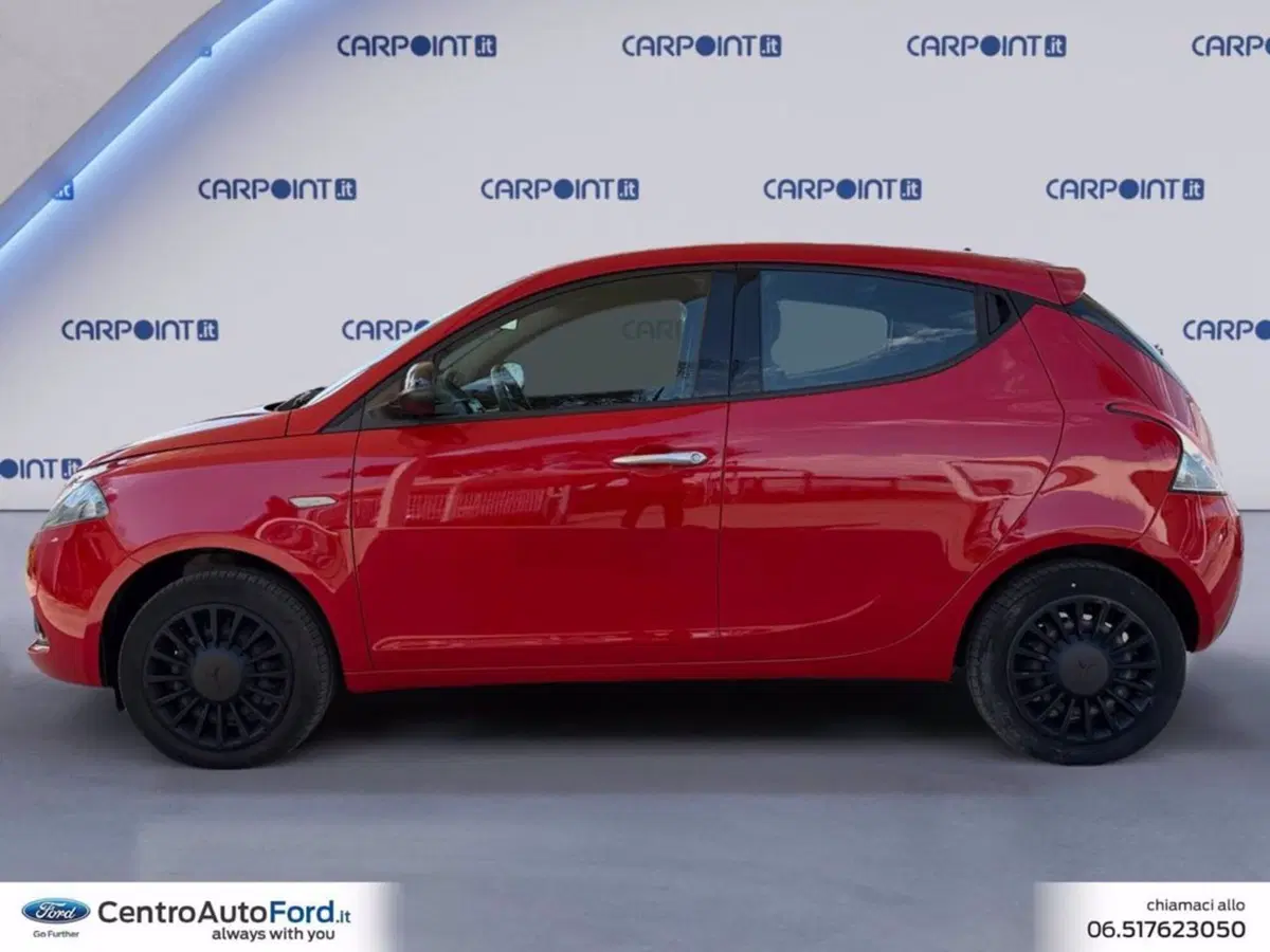Lancia Ypsilon usata a Roma (2)