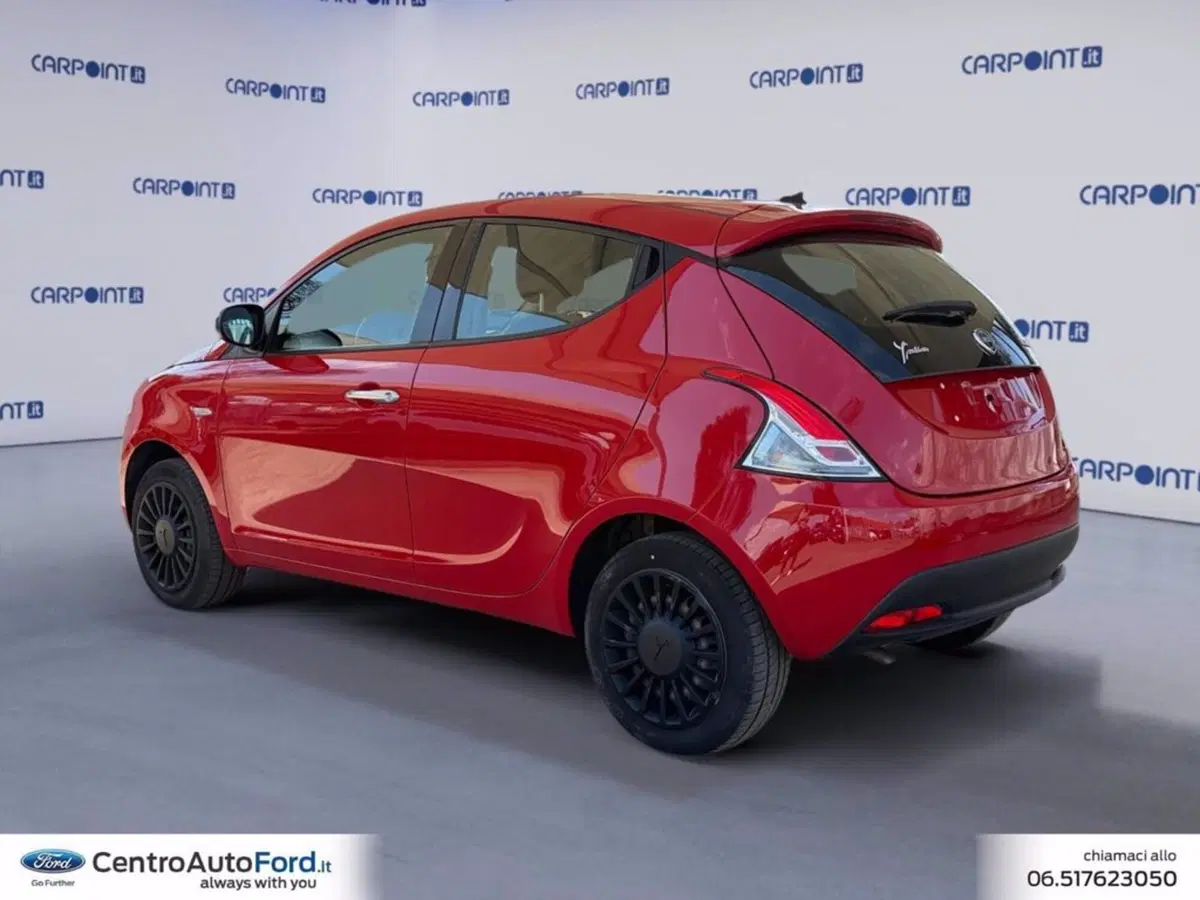 Lancia Ypsilon usata a Roma (3)