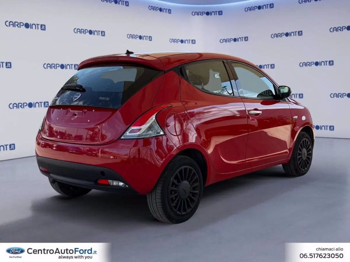 Lancia Ypsilon usata a Roma (5)