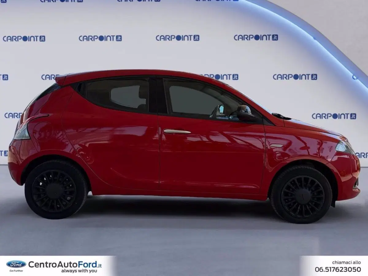 Lancia Ypsilon usata a Roma (6)