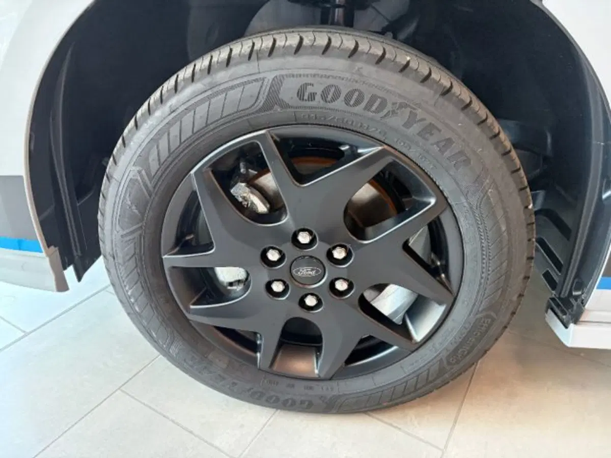 Ford Transit Custom Furgone nuova a Cuneo (15)