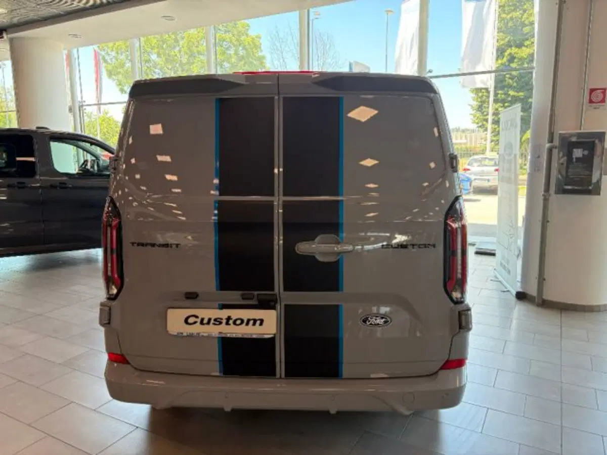 Ford Transit Custom Furgone nuova a Cuneo (6)