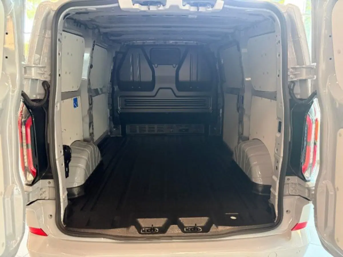 Ford Transit Custom Furgone nuova a Cuneo (7)